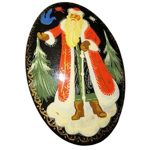 Vintage Signed Hand Painted Russian Lacquer Brooch w/ Christmas Scene